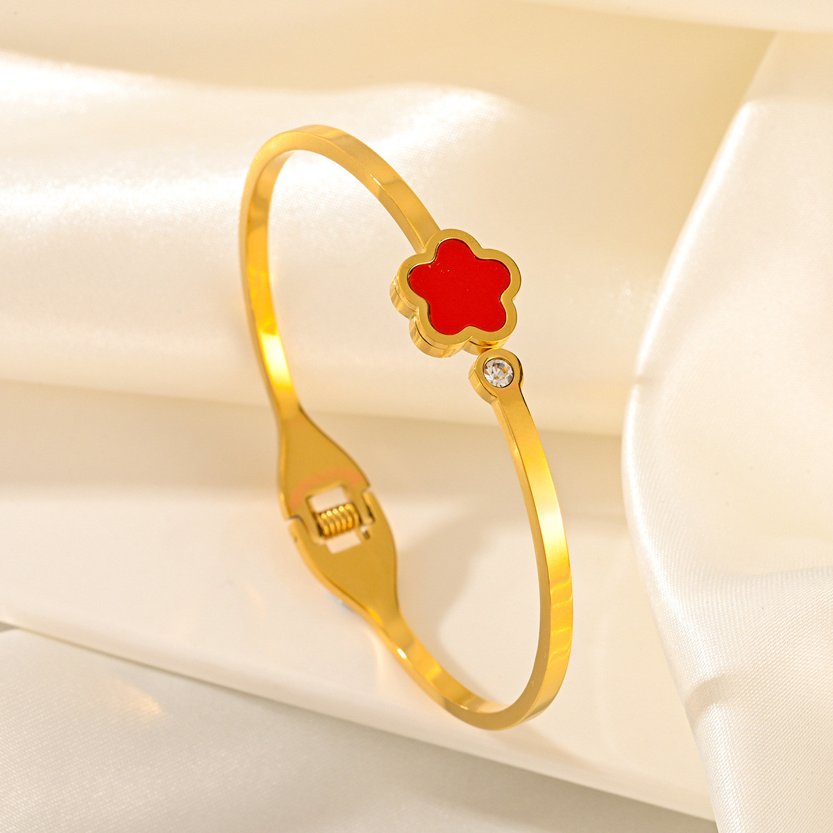 Sweet Minimalist Classic Style Pork Belly Stainless Steel 18K Gold Bracelet With Diamond