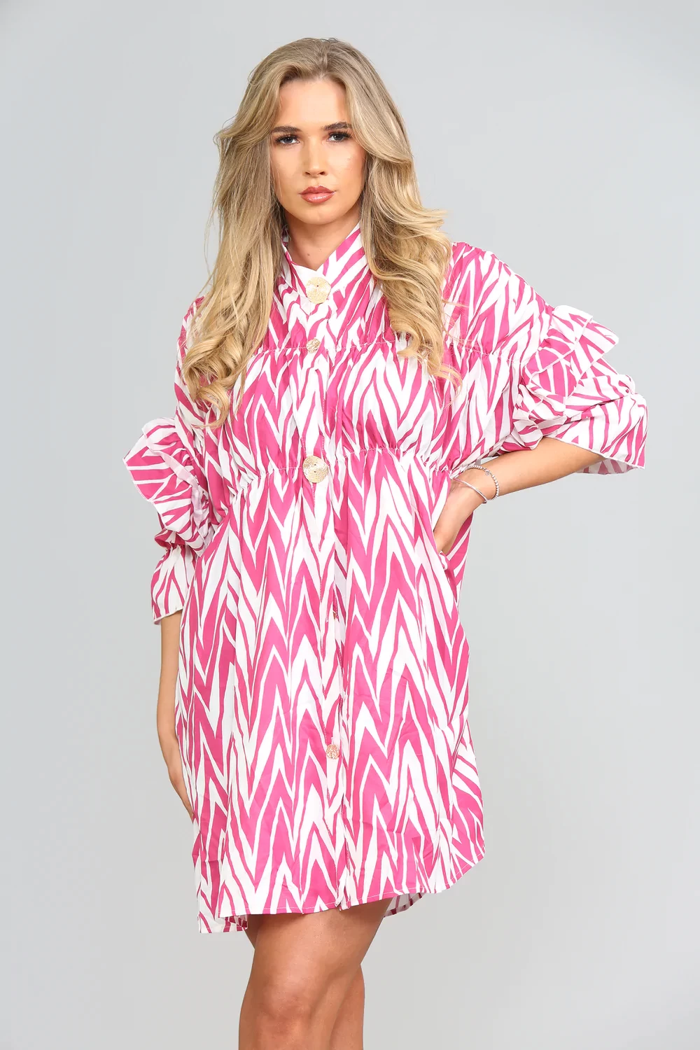 GOLD BUTTON ZIG ZAG PRINT SHIRT