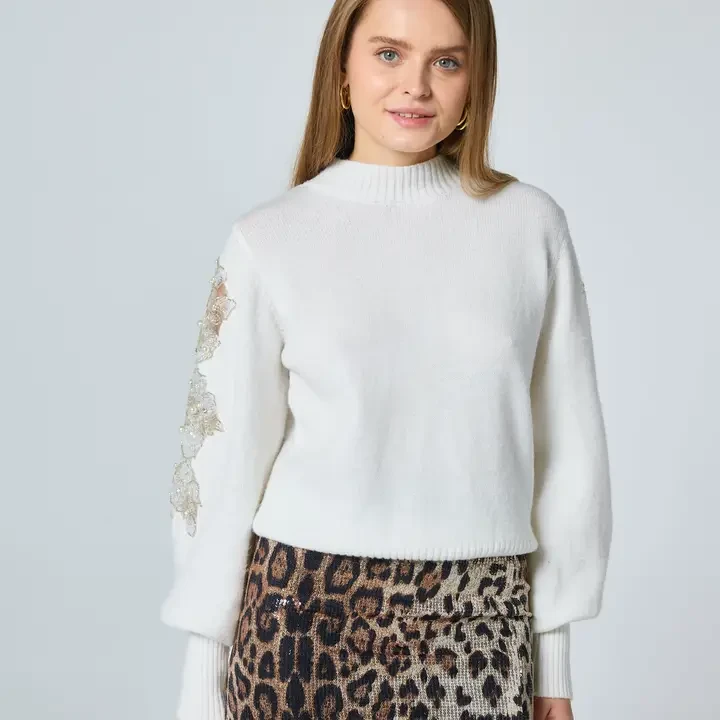 Sweater with Beaded Sleeves - FM610