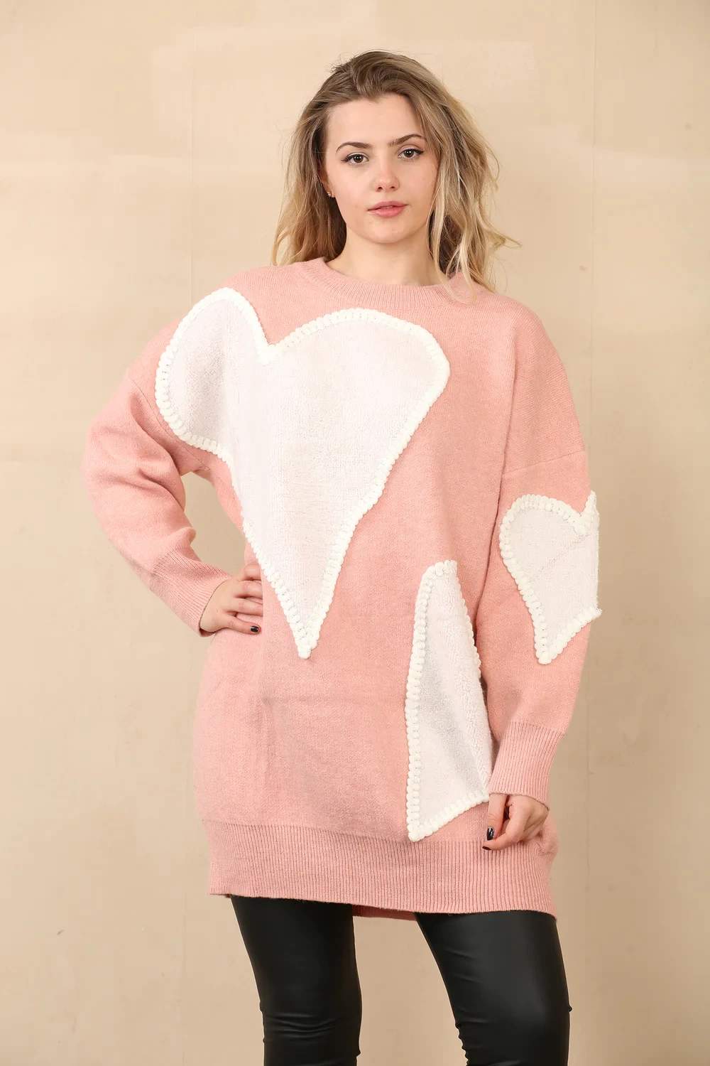 3D HEART OVERSIZED JUMPER
