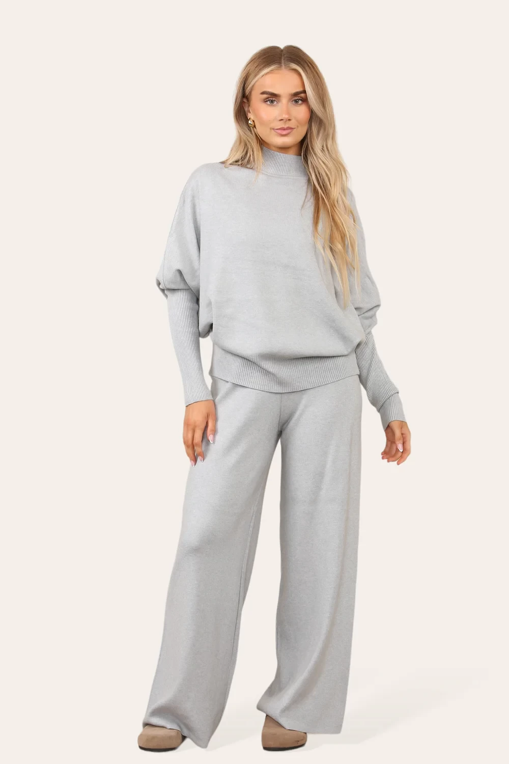 HIGH NECK KNITTED LOUNGEWEAR