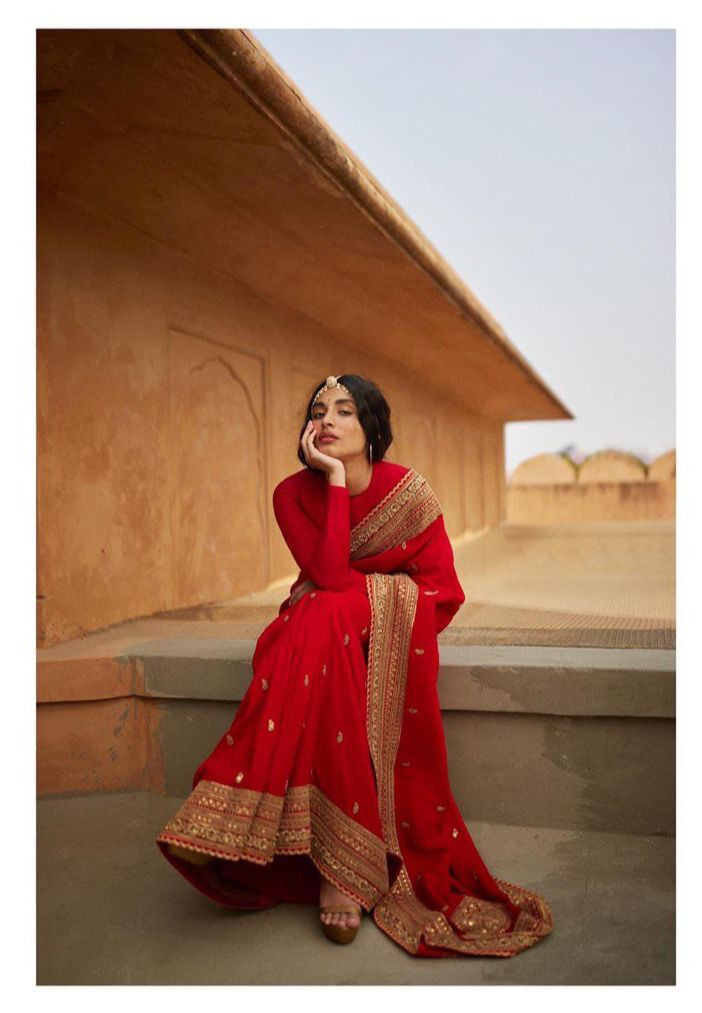 Pure kanjivaram Silk  with Zari  border  with stitched  blouse along with pure organza  Duppta